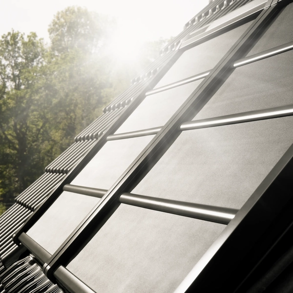 Tkanina PVC rolety zewnętrznej VELUX SSS z bliska