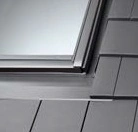 Kołnierz VELUX EDT — Dachówka płaska zakładkowa, łupek płaski (15–40 mm)